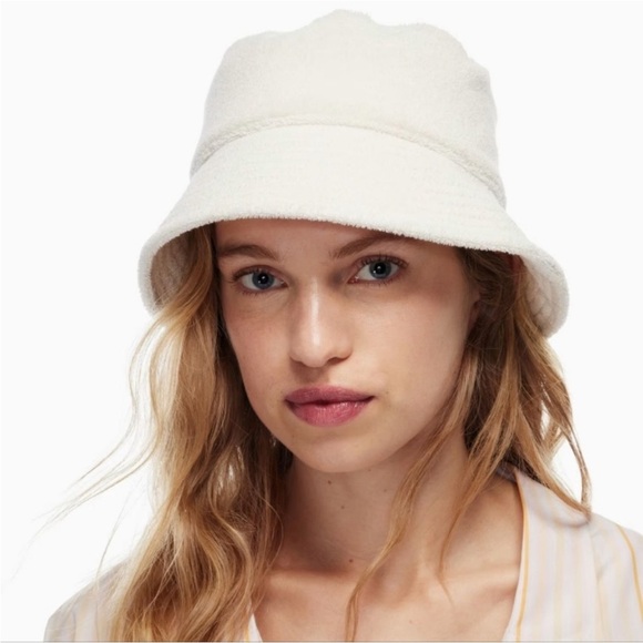 TNA Aritzia Elegant White Terry Cloth Bucket Hat NWOT main image 4
